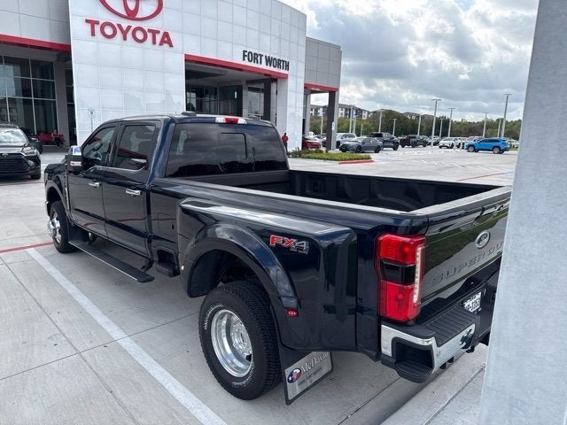 2023 Ford Super Duty F-350 DRW Lariat