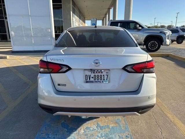 2021 Nissan Versa 1.6 S