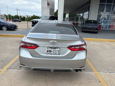 2022 Toyota Camry SE