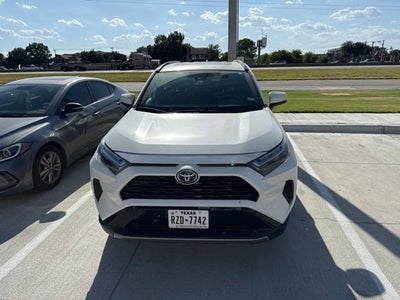 2022 Toyota RAV4 SE