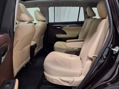 2022 Toyota Highlander Platinum