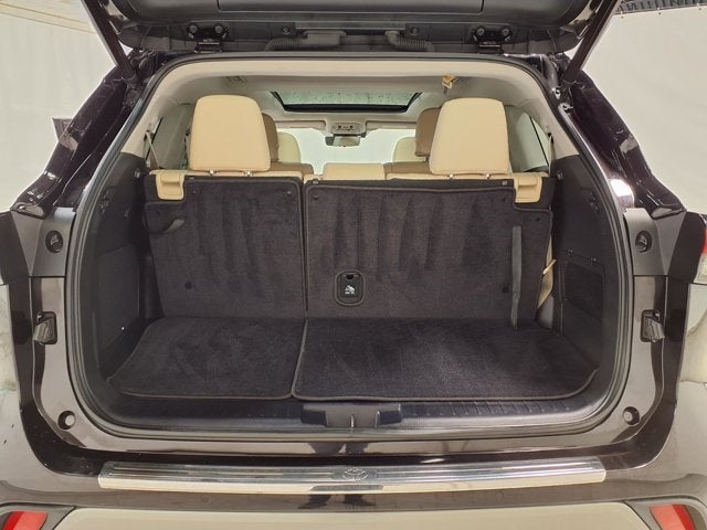 2022 Toyota Highlander Platinum