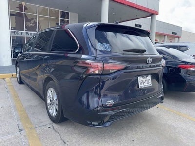 2022 Toyota Sienna XSE