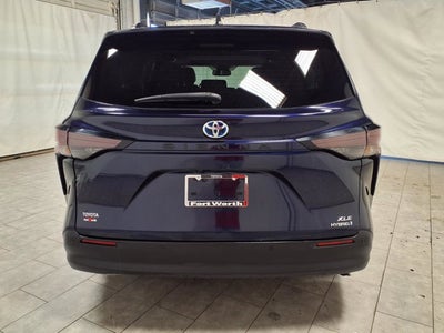 2024 Toyota Sienna XLE