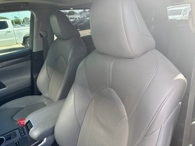2022 Toyota Highlander Limited