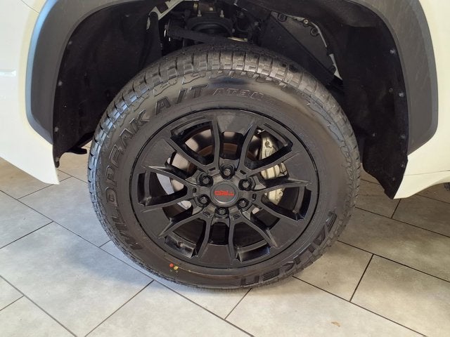 2023 Toyota Tundra 4WD SR5