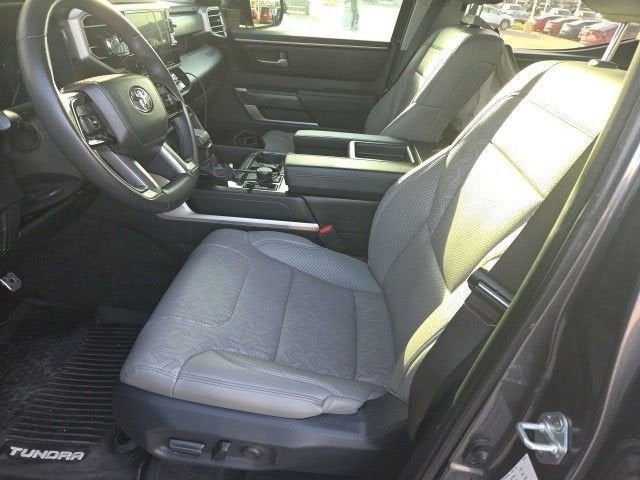 2023 Toyota Tundra 4WD SR5