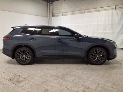 2025 Toyota Crown Signia XLE