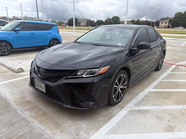 2018 Toyota Camry SE