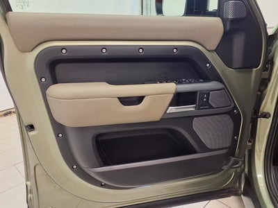 2021 Land Rover Defender X-Dynamic SE