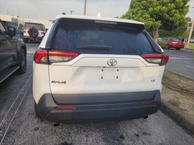 2020 Toyota RAV4 LE