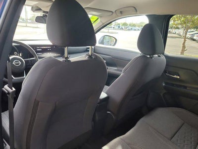 2025 Nissan Kicks MPV SV