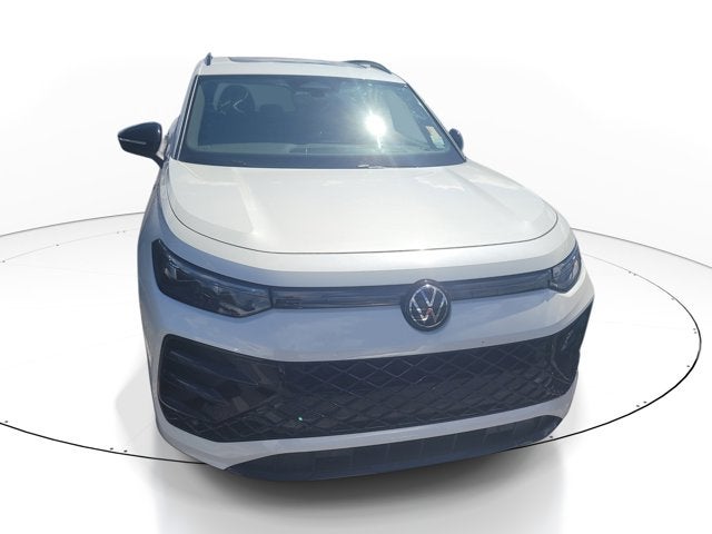 2025 Volkswagen Tiguan SE R-Line Black