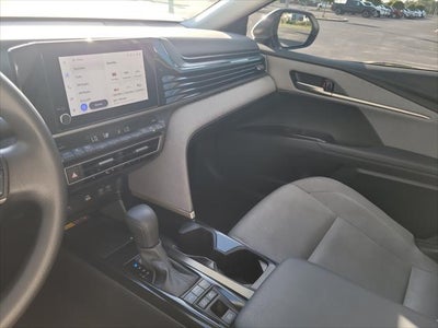 2025 Toyota Camry LE