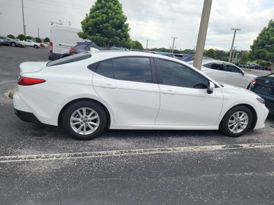 2025 Toyota Camry LE