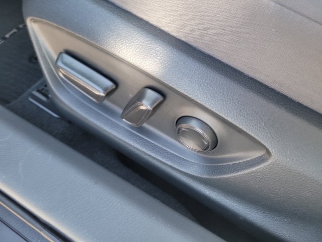 2024 Toyota Camry Hybrid LE