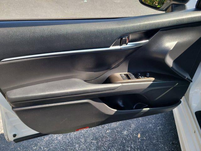 2023 Toyota Camry Hybrid SE