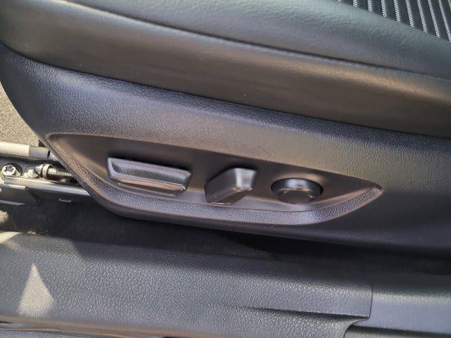 2023 Toyota Camry Hybrid SE