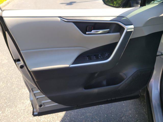 2022 Toyota RAV4 HYBRID Hybrid XLE Premium