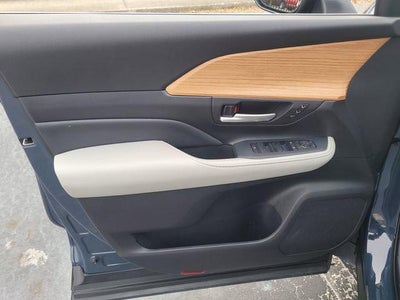 2025 Toyota GRAND HIGHLANDER Limited