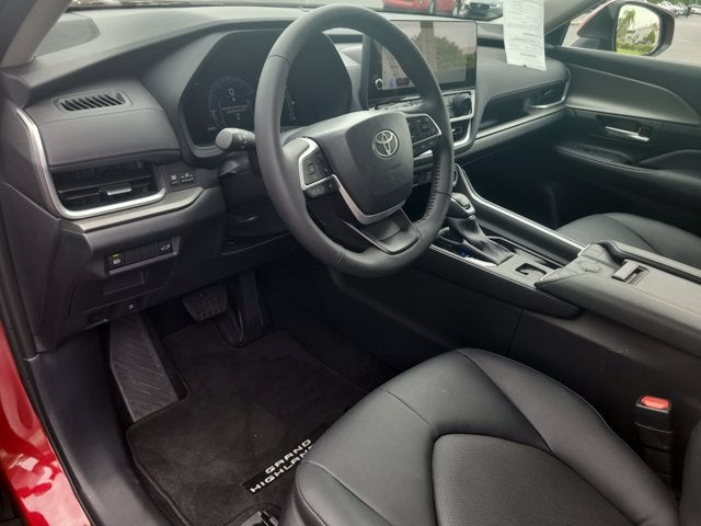 2025 Toyota Grand Highlander XLE