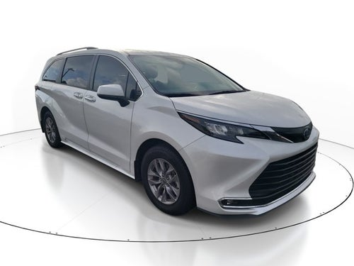 2024 Toyota Sienna XLE