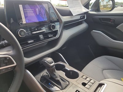 2024 Toyota HIGHLANDER LE