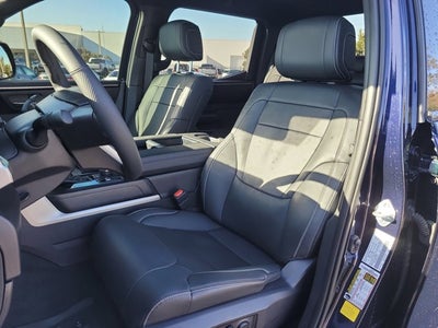 2026 Toyota TUNDRA 4X4 SR5