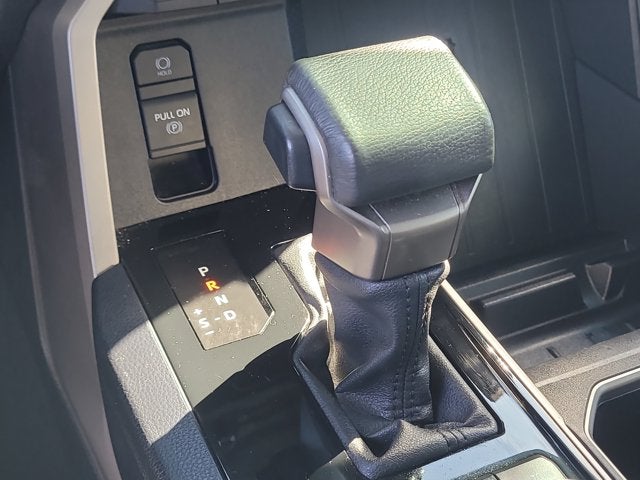 2024 Toyota TUNDRA 4X4 SR5