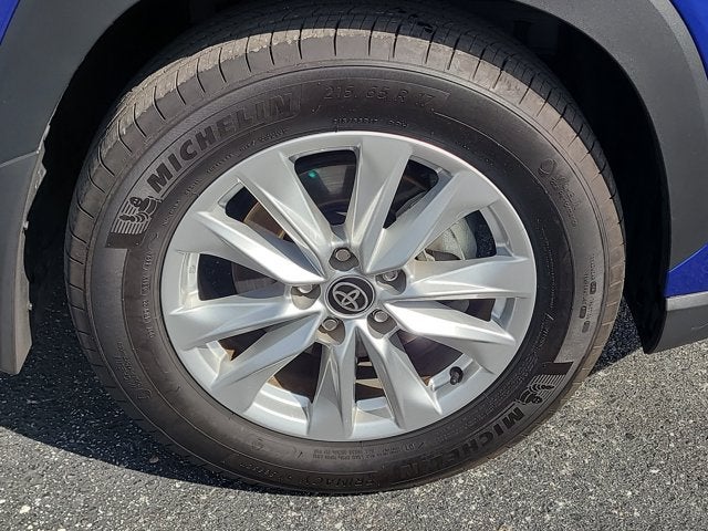 2025 Toyota Corolla Cross LE