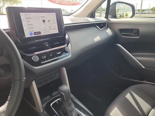 2025 Toyota Corolla Cross LE