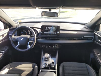2023 Mitsubishi Outlander SE Black Edition