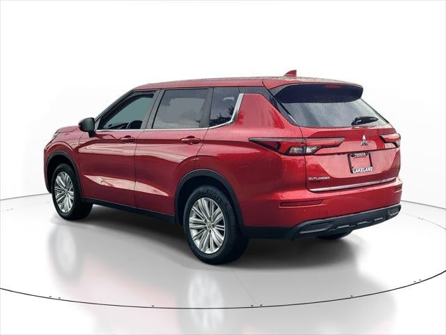 2024 Mitsubishi Outlander ES
