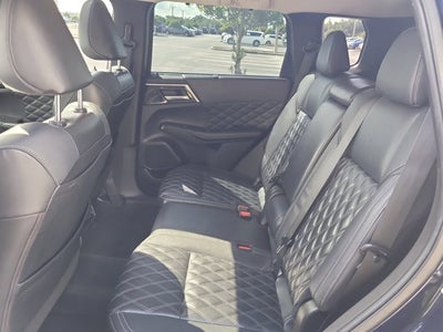 2023 Mitsubishi Outlander SEL