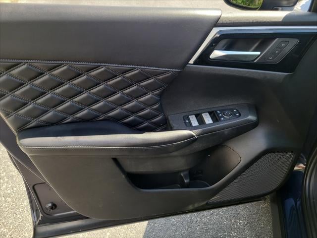 2023 Mitsubishi Outlander SEL