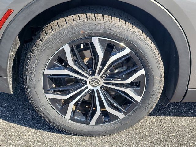 2023 Toyota Toyota Crown LTD Limited