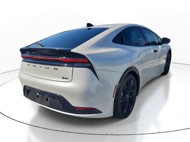 2025 Toyota Prius LE