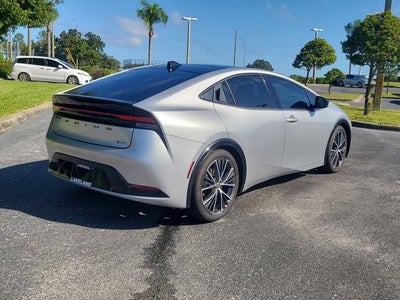 2025 Toyota Prius LE