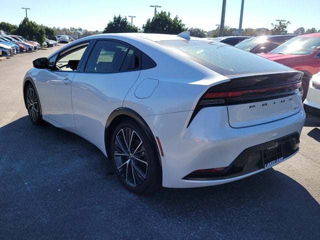 2025 Toyota Prius XLE