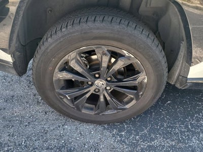 2022 Toyota RAV4 Hybrid SE