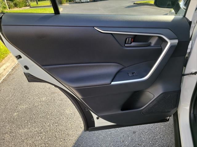 2022 Toyota RAV4 Hybrid Hybrid LE
