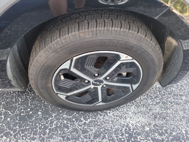 2023 Kia Niro SX