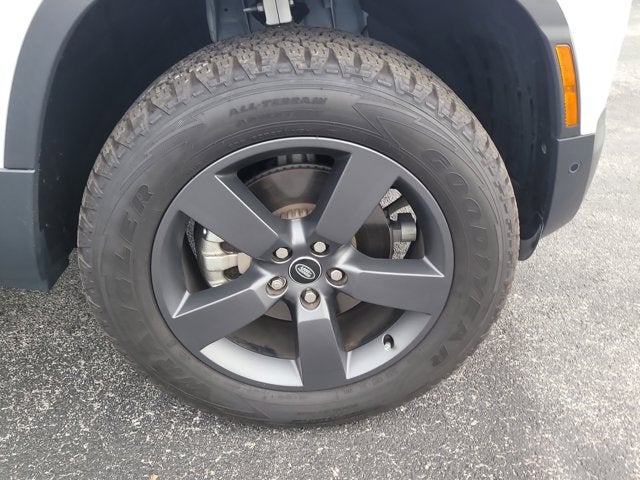 2025 Land Rover Defender S