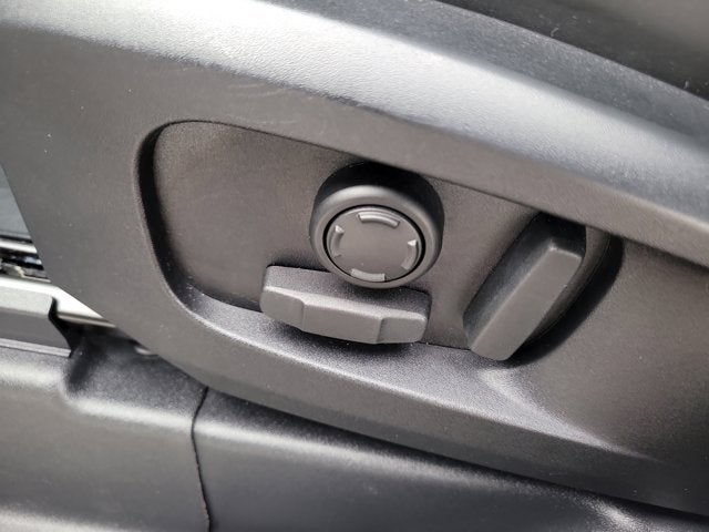 2025 Land Rover Defender S