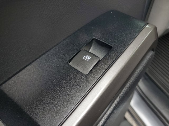 2022 Toyota Tacoma 2WD SR5