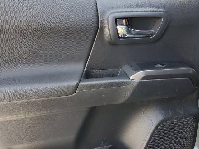 2022 Toyota Tacoma 2WD SR5