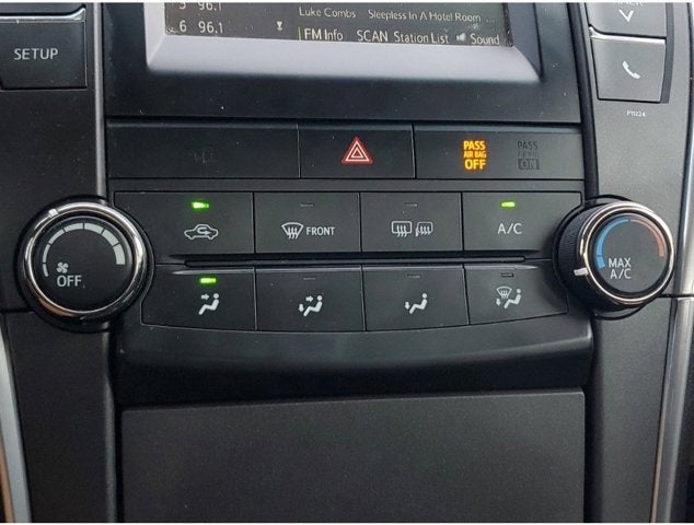 2016 Toyota Camry SE