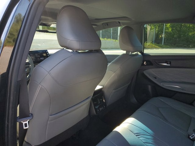 2022 Toyota Avalon Hybrid Limited