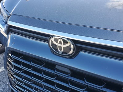 2025 Toyota Grand Highlander LE