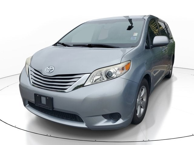 2015 Toyota Sienna LE AAS